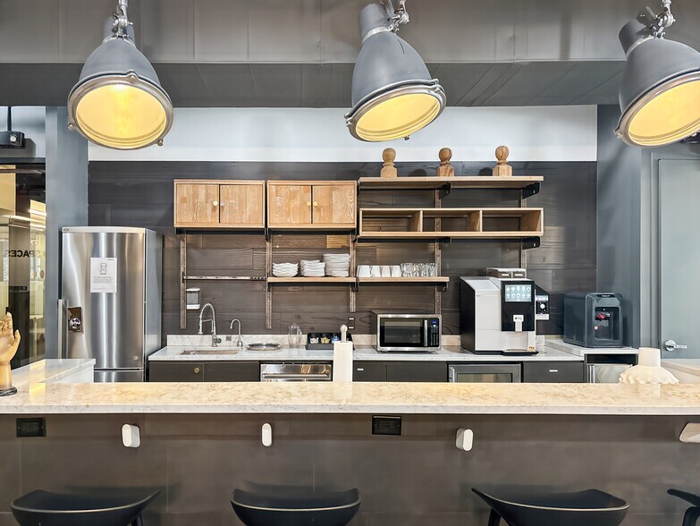 More Photos Of 401 Park Ave S, New York Coworking Space
