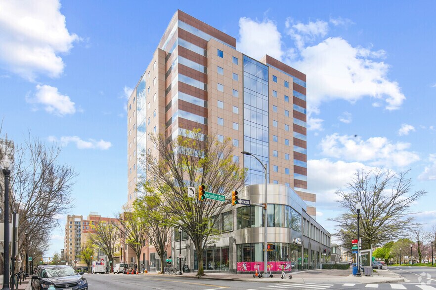 More Photos Of 3100 Clarendon Blvd, Arlington Coworking Space