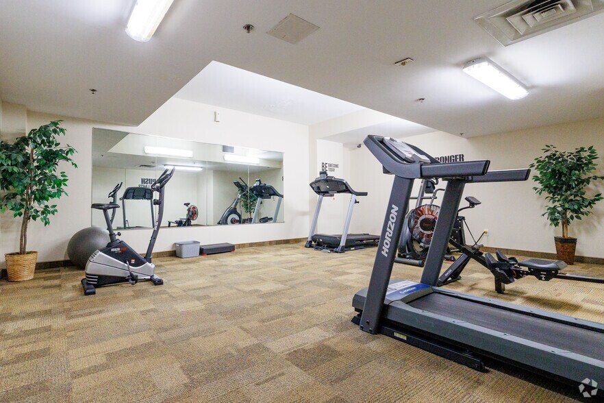 More Photos Of 160 George St, Sarnia Apartments For Lease