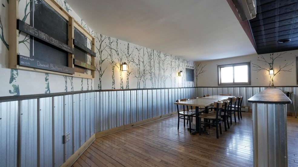 More Photos Of 697 Bear Swamp Rd, Peru General Retail For Sale