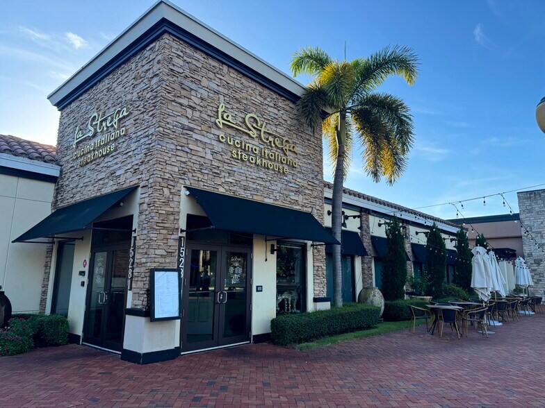 More Photos Of 15281 NW 67th Ave, Hialeah Restaurant For Lease