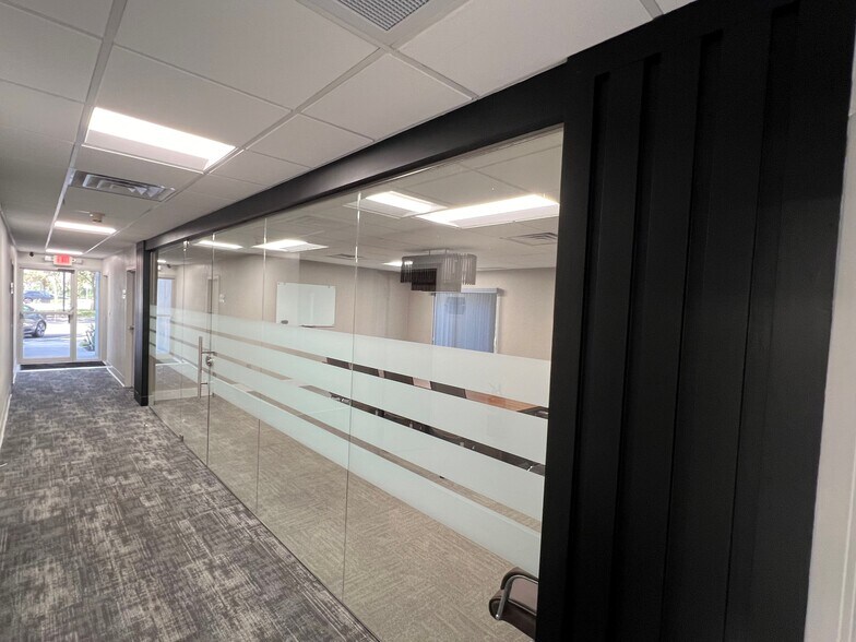 More Photos Of 4110 Southpoint Blvd, Jacksonville Coworking Space