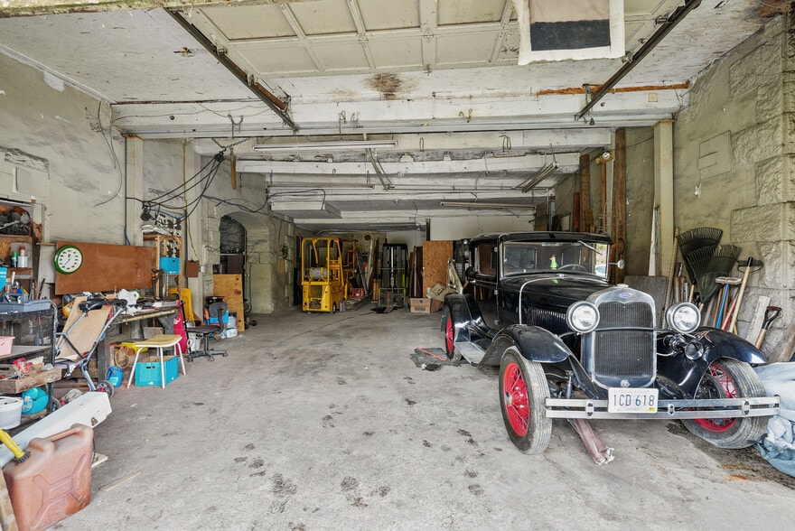 More Photos Of 45 Old Flat River, Coventry Manufacturing For Sale