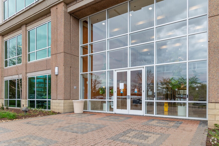 More Photos Of 6840 Carothers Pky, Franklin Office For Lease