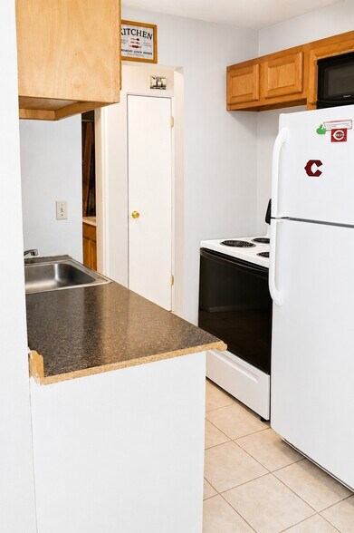 More Photos Of 650-660 Straight St, Cincinnati Apartments For Sale