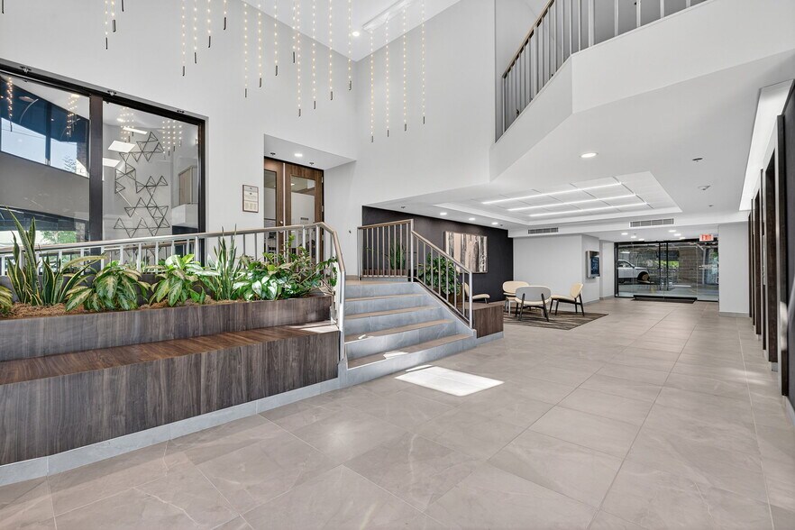 More Photos Of 3200 Red River St, Austin Medical For Lease