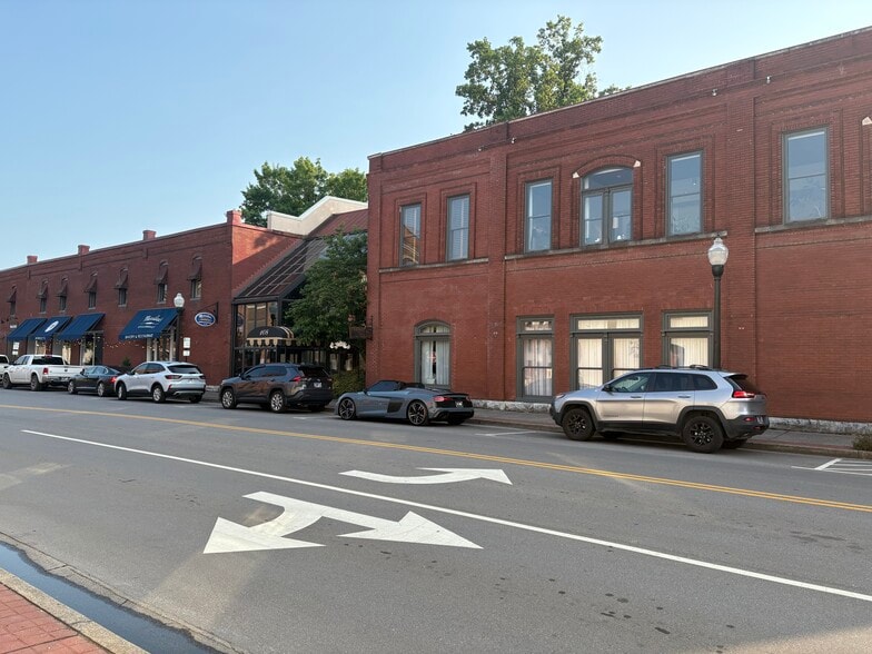 Primary Photo Of 108-403 4th Ave S, Franklin Storefront Retail Office For Lease