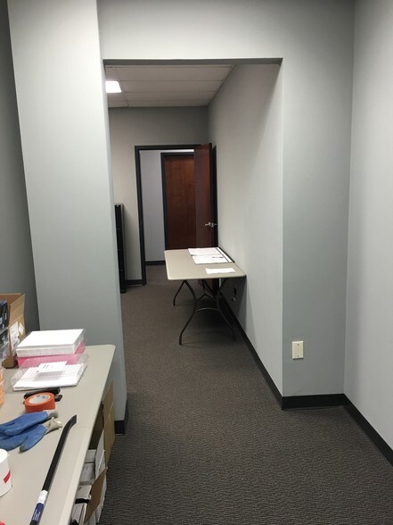 More Photos Of 5601-5699 Eastport Blvd, Richmond Distribution For Lease