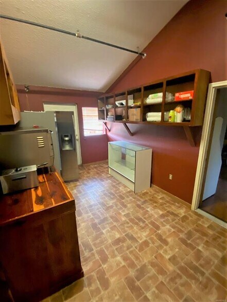 More Photos Of 27070 County Road 21, Red Level Bar For Sale