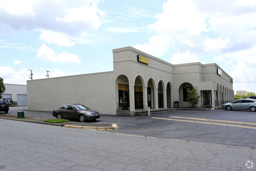 More Photos Of 5500 White Bluff Rd, Savannah Freestanding For Lease
