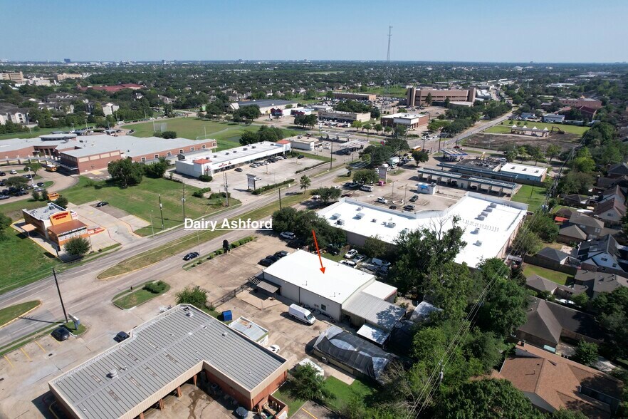 More Photos Of 2920 Dairy Ashford Rd, Houston Warehouse For Sale