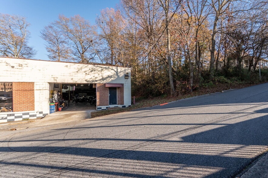 More Photos Of , Marietta Unknown For Sale