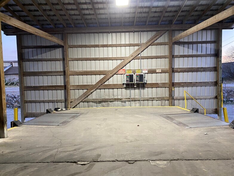 More Photos Of 451 North Dr, Hopkinsville Warehouse For Lease