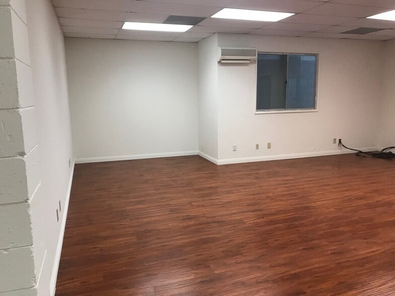 More Photos Of 14509 Best Ave, Norwalk Manufacturing For Lease