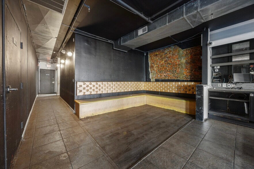 More Photos Of 118-122 Market St, Philadelphia Apartments For Lease