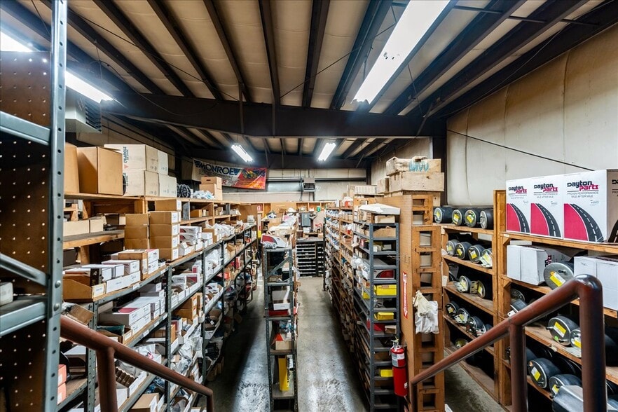 More Photos Of 368 Central Ave, Albany Auto Repair For Sale