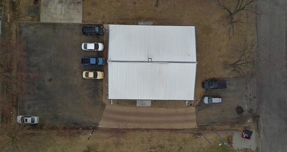 More Photos Of 522 N Main St, Hanna City Apartments For Sale