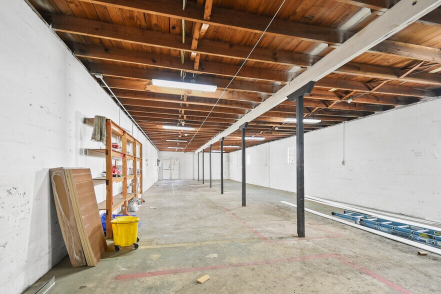 More Photos Of 3429 N Liberty St, Jacksonville Light Distribution For Lease