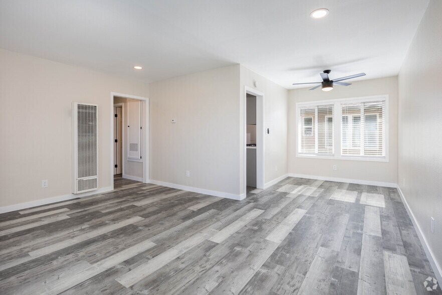 More Photos Of 19131-19161 Delaware St, Huntington Beach Apartments For Sale
