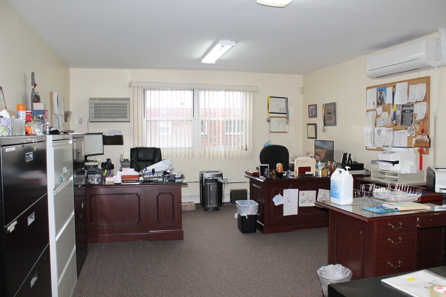 More Photos Of 2518 Francis Lewis Blvd, Flushing Office For Sale