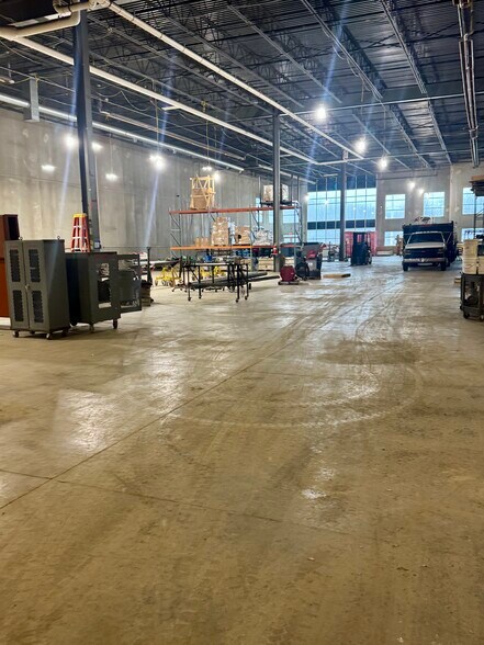 More Photos Of 3201 Pine Tree Rd, Lansing Warehouse For Lease