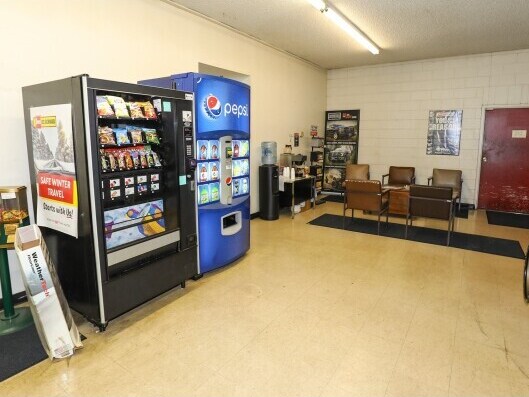 More Photos Of 133 S Old Pacific Hwy, Myrtle Creek Freestanding For Sale