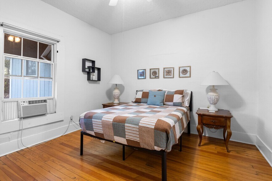 More Photos Of 33 Vance Ave, Black Mountain Apartments For Sale