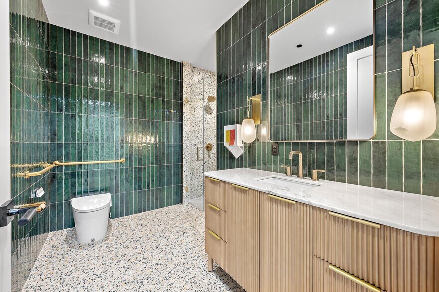 More Photos Of 11700 SE Shell Ave, Hobe Sound Loft Creative Space For Sale