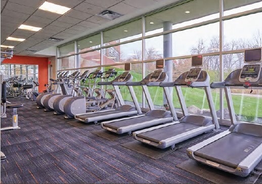 More Photos Of 10600 Bren Road W, Minnetonka Manufacturing For Sale