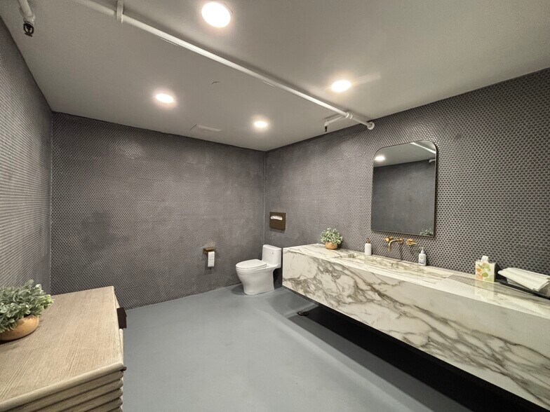 More Photos Of 807 Soscol Ave, Napa Warehouse For Lease