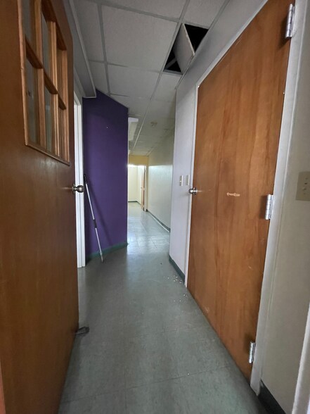 More Photos Of 203-205 W Pike St, Covington Storefront Retail Residential For Lease