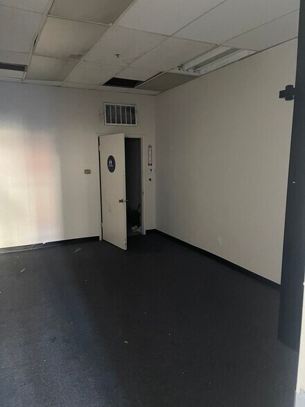 More Photos Of 506 E Weber Ave, Stockton Apartments For Lease