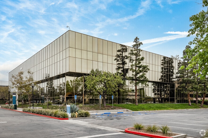 More Photos Of 3000 Ocean Park Blvd, Santa Monica Office For Lease