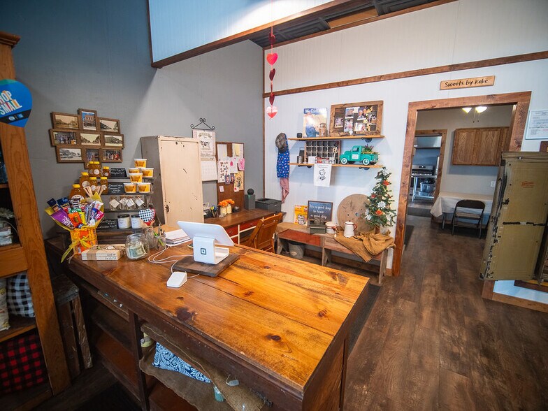 More Photos Of 2 E Main St, New Hampton General Retail For Sale