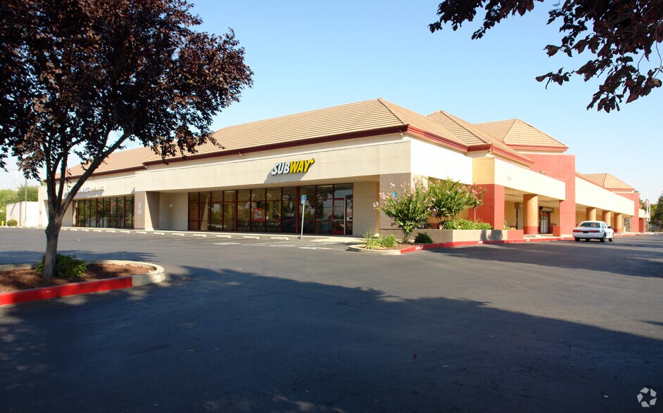 More Photos Of 4201-4221 Norwood Ave, Sacramento Unknown For Lease