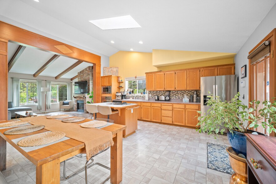 More Photos Of 14547 Thayer Rd, Oregon City Congregate Senior Housing For Sale