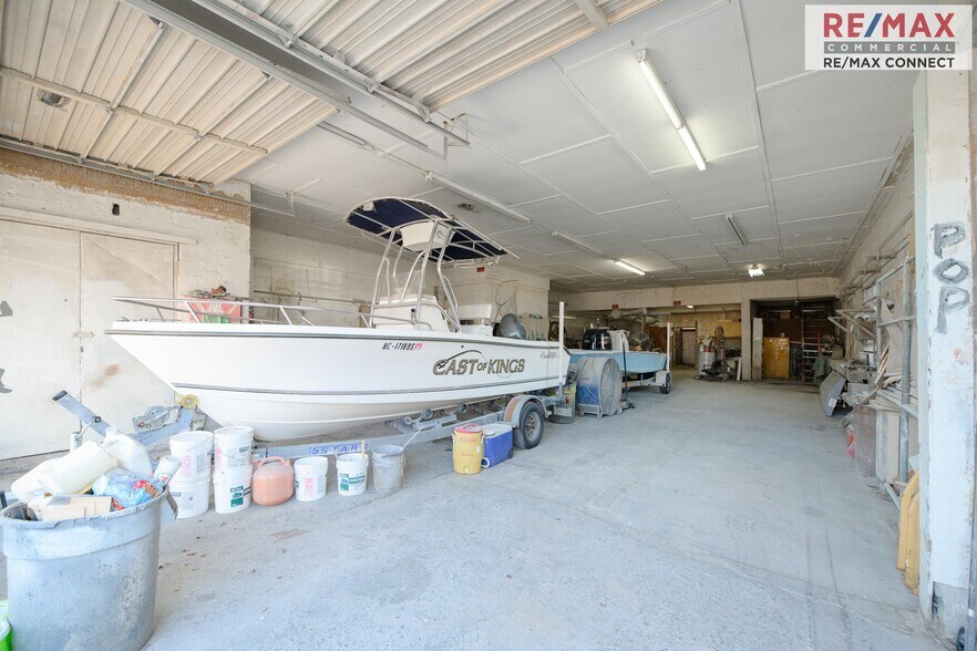 More Photos Of 7826 Warwick Blvd, Newport News General Retail For Sale