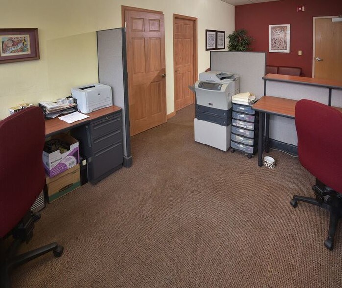 More Photos Of 30 Benchmark Rd, Avon Office For Sale
