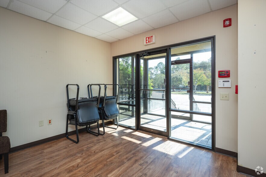 More Photos Of 211 Pine Rd, Easley Warehouse For Sale