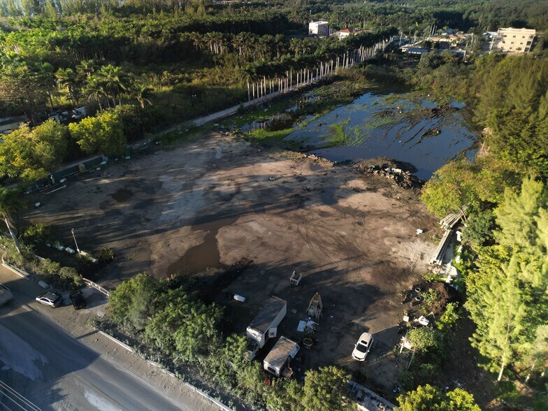 More Photos Of NW 122 Ave, Hialeah Land For Sale