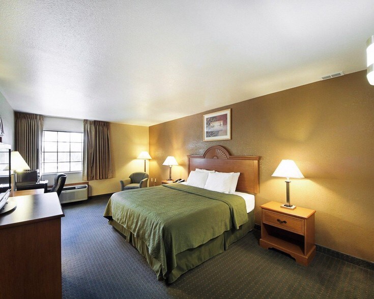 More Photos Of 1301 W Expressway 83, Pharr Hotel For Sale