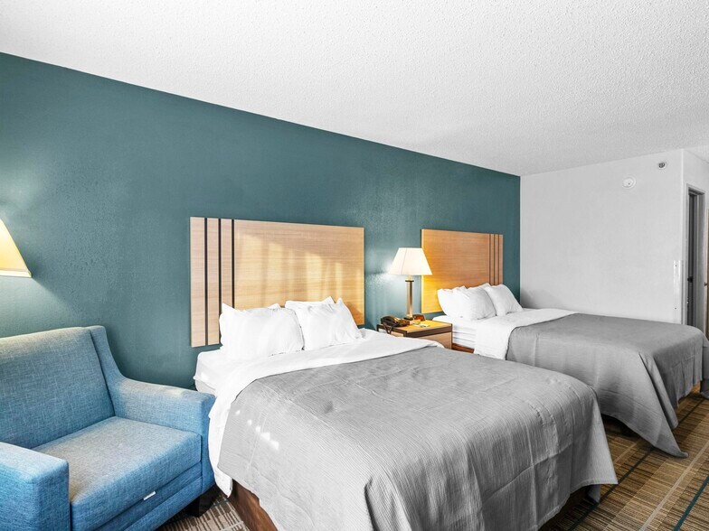 More Photos Of 15150 Brighton Rd, Brighton Hotel For Sale