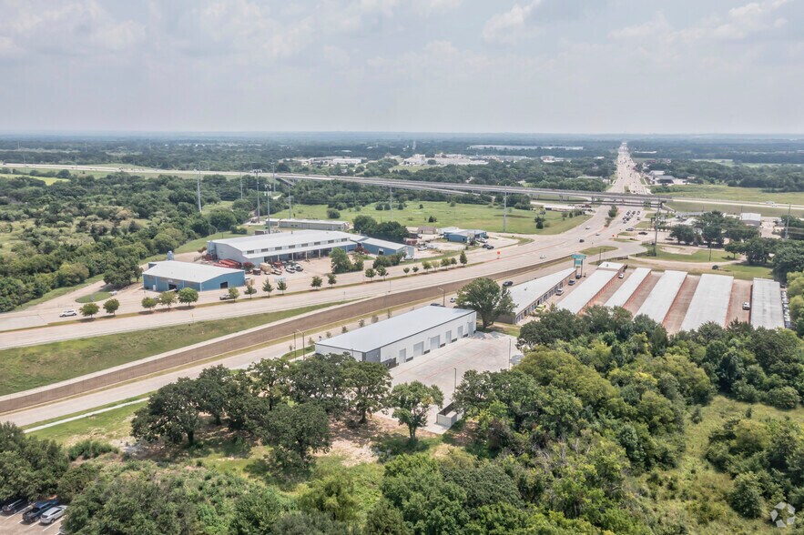More Photos Of 2718 Virginia Cir, Denton Warehouse For Sale