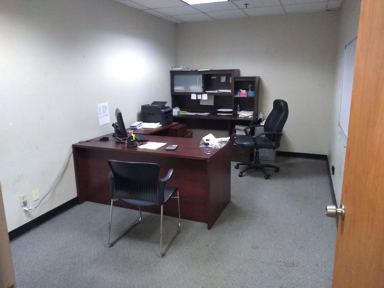 More Photos Of 14 Van Dyke Ave, New Brunswick Warehouse For Lease