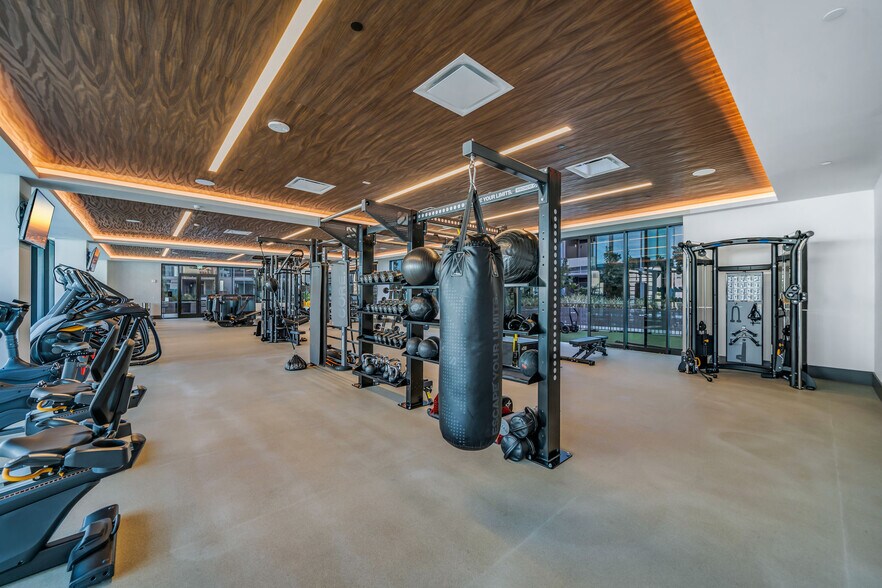 More Photos Of 2801 Sunset Pl, Los Angeles Apartments For Lease