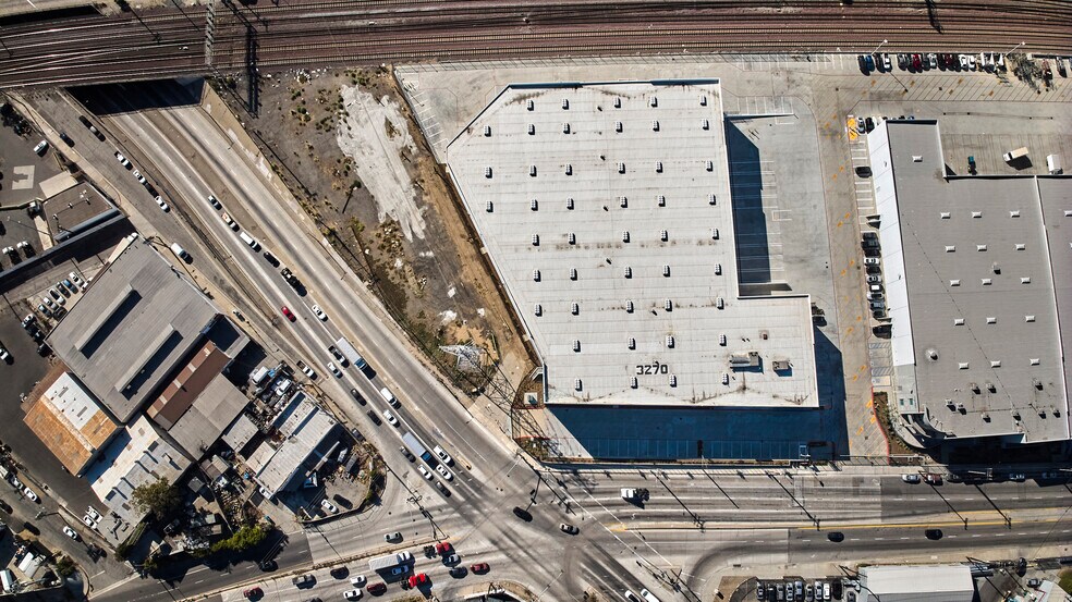 More Photos Of 3270 E Washington Blvd, Los Angeles Warehouse For Sale