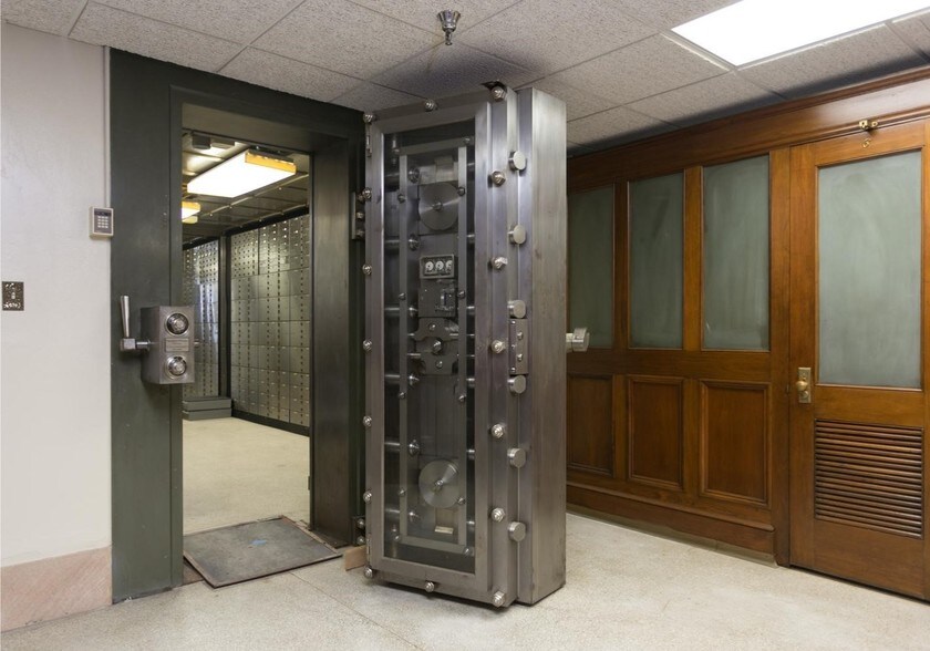 More Photos Of 226 S Broad St, Trenton Bank For Sale