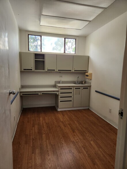 More Photos Of 8607 Wurzbach Rd, San Antonio Medical For Sale