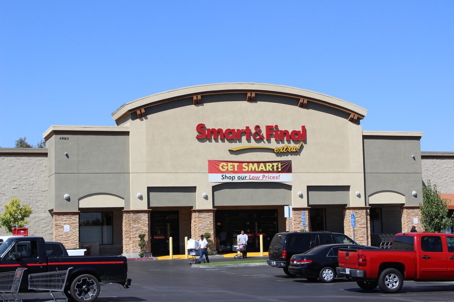 More Photos Of 5190 Stockdale Hwy, Bakersfield General Retail For Lease