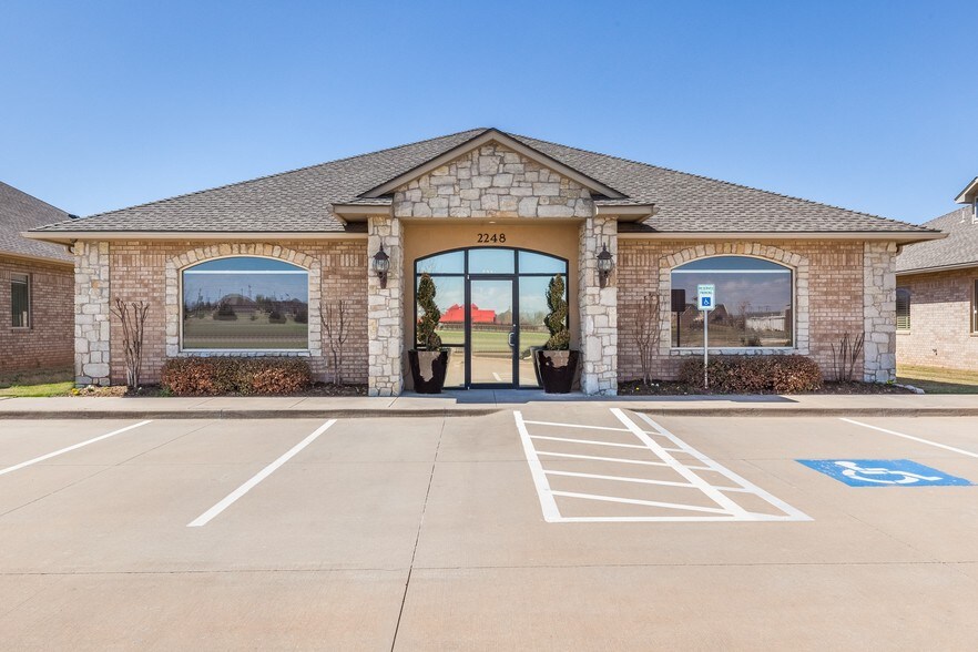 Primary Photo Of 2248 NW 164th St, Edmond Office For Sale